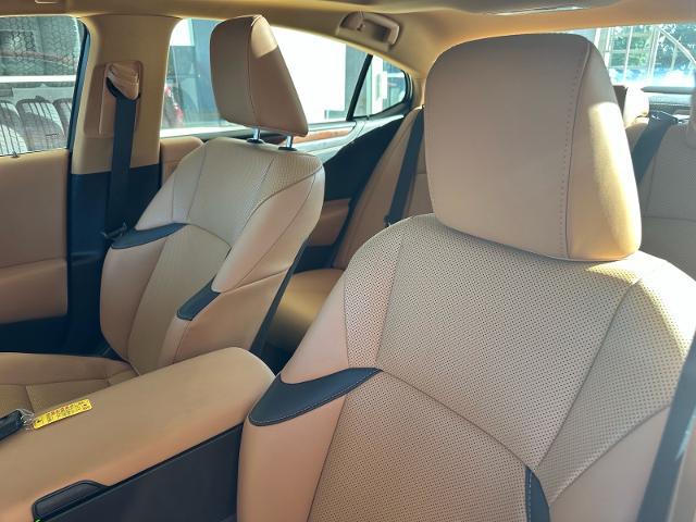 2022 Lexus ES 350 Base