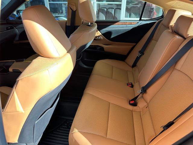 2022 Lexus ES 350 Base