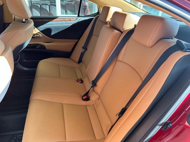 2022 Lexus ES 350 Base