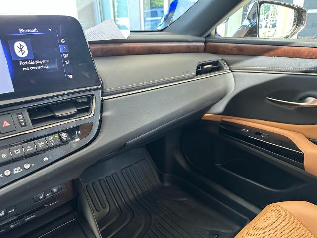 2022 Lexus ES 350 Base