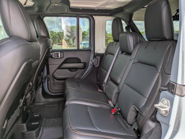 2024 Jeep Wrangler 4-Door Sahara 4x4