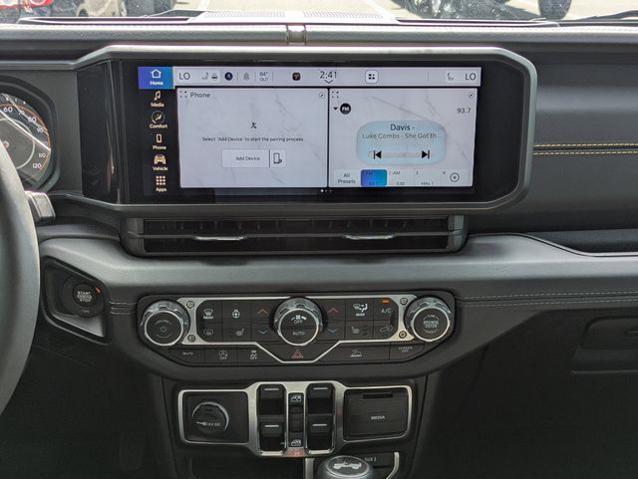 2024 Jeep Wrangler 4-Door Sahara 4x4