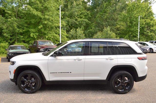 2023 Jeep Grand Cherokee Altitude 4x4