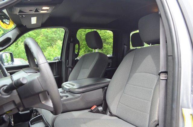 2024 Ram 1500 Classic Warlock Crew Cab 4x4 5'7" Box