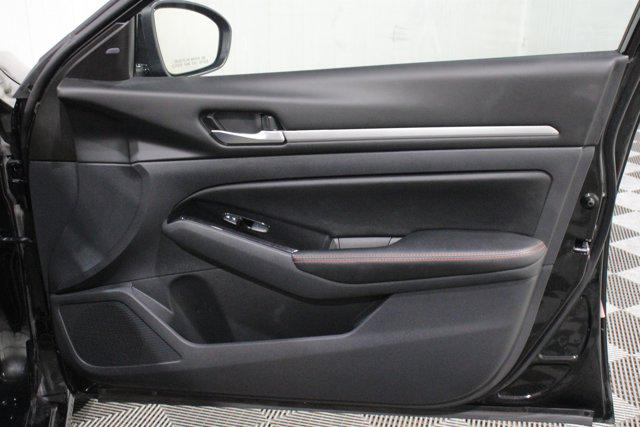 2025 Nissan Altima SR FWD
