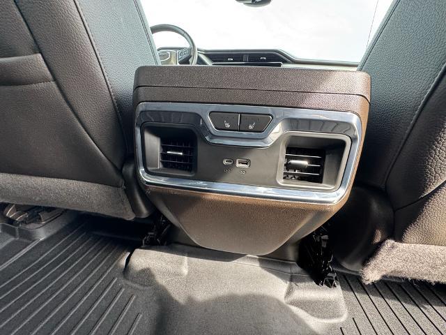 2022 GMC Sierra 1500 4WD Crew Cab Short Box Denali