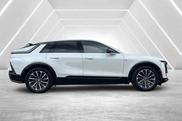 2024 Cadillac iQ Sport w/1SF
