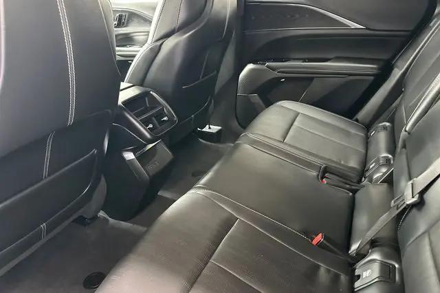 2024 Cadillac iQ Sport w/1SF