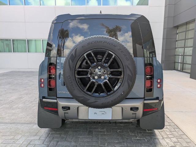 2024 Land Rover Defender 110 P400 X-Dynamic SE