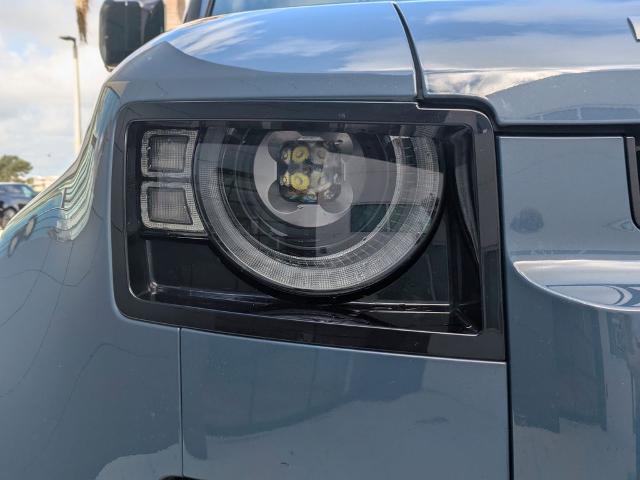 2024 Land Rover Defender 110 P400 X-Dynamic SE