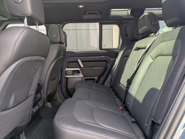 2024 Land Rover Defender 110 P400 X-Dynamic SE