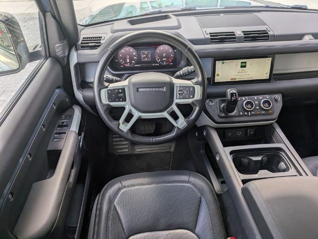 2024 Land Rover Defender 110 P400 X-Dynamic SE