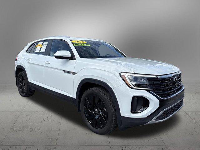 2025 Volkswagen Atlas Cross Sport 2.0T SE w/Technology