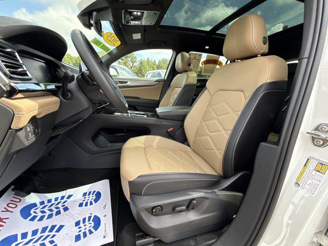 2025 Volkswagen Atlas Cross Sport 2.0T SE w/Technology