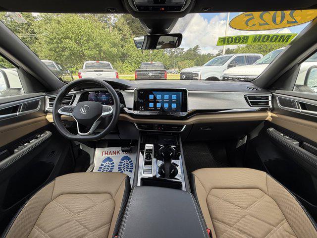 2025 Volkswagen Atlas Cross Sport 2.0T SE w/Technology