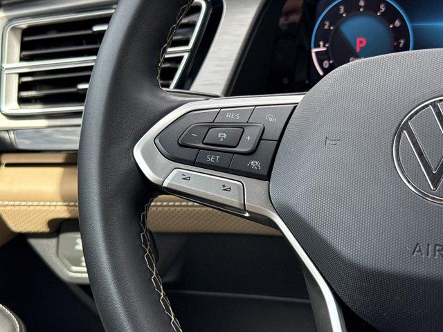 2025 Volkswagen Atlas Cross Sport 2.0T SE w/Technology
