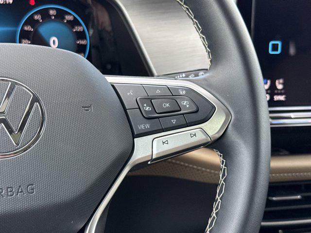 2025 Volkswagen Atlas Cross Sport 2.0T SE w/Technology