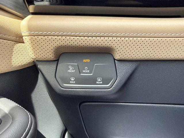 2025 Volkswagen Atlas Cross Sport 2.0T SE w/Technology