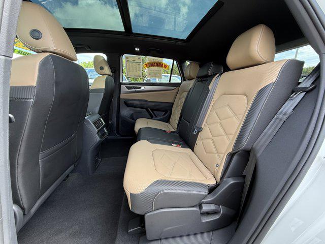 2025 Volkswagen Atlas Cross Sport 2.0T SE w/Technology