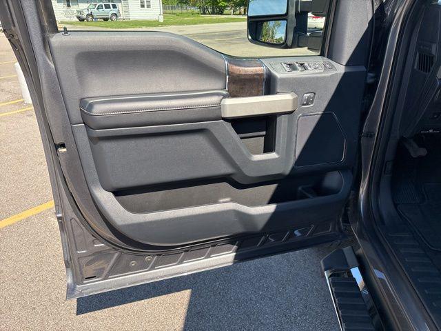 2022 Ford F-350 LARIAT