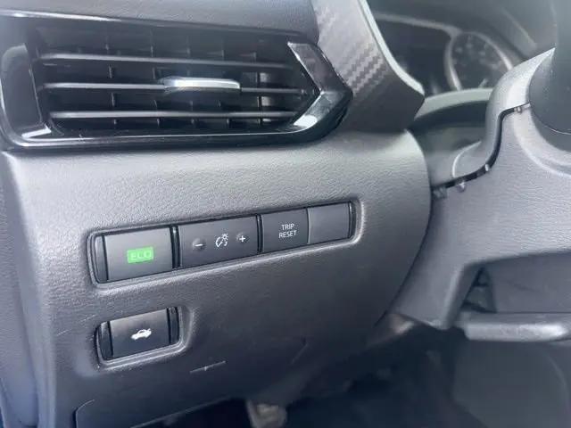 2022 Nissan Sentra SV Xtronic CVT