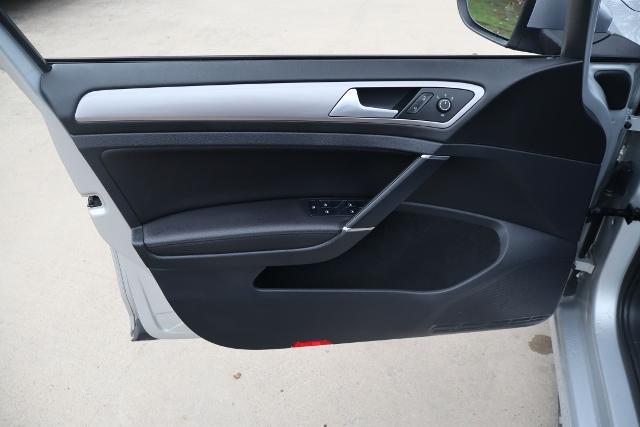 2015 Volkswagen e-Golf SEL Premium