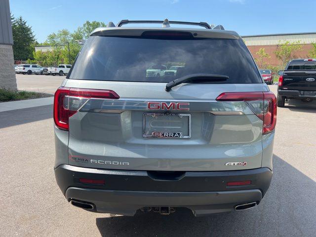 2023 GMC Acadia AWD AT4