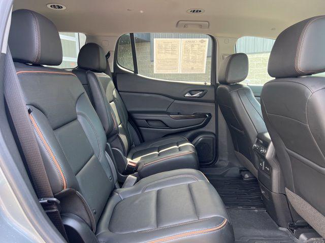 2023 GMC Acadia AWD AT4