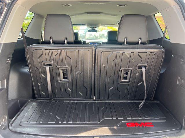 2023 GMC Acadia AWD AT4