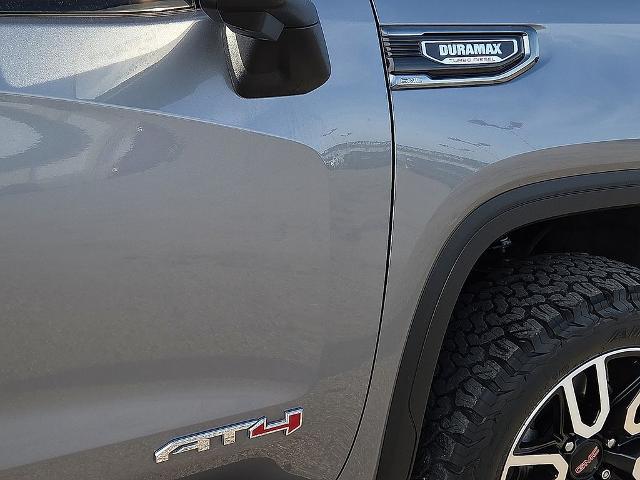 2022 GMC Sierra 1500 Limited 4WD Crew Cab Short Box AT4