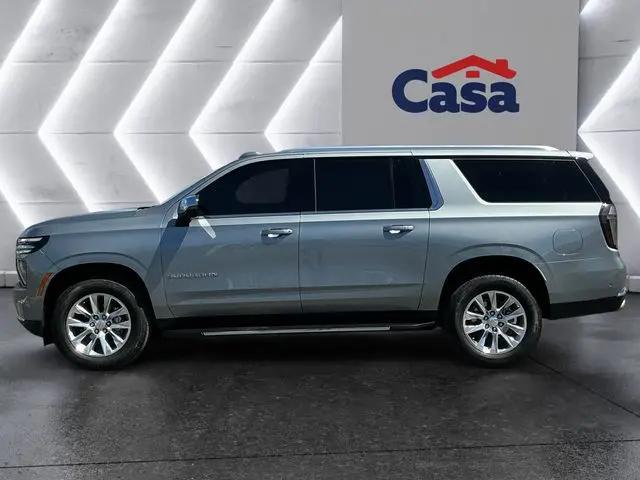 2025 Chevrolet Suburban 4WD Premier