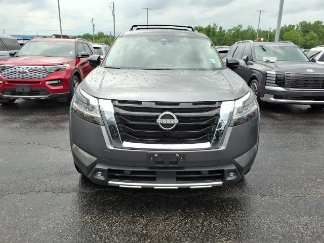 2022 Nissan Pathfinder SL 2WD