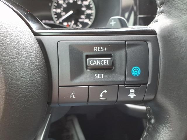 2022 Nissan Pathfinder SL 2WD