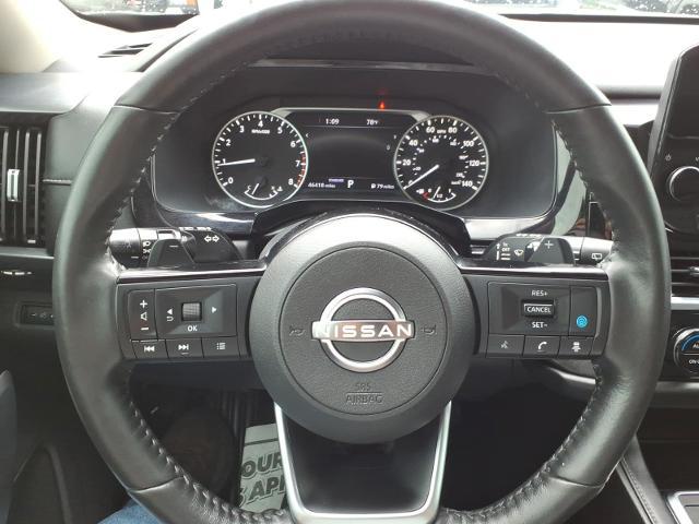 2022 Nissan Pathfinder SL 2WD