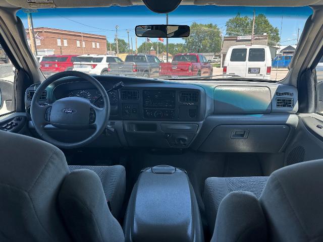 2004 Ford Excursion XLT
