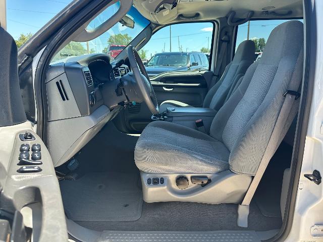 2004 Ford Excursion XLT