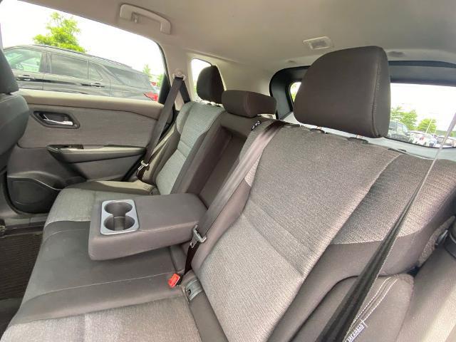 2022 Nissan Rogue SV FWD