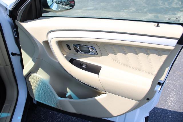2018 Ford Taurus SE