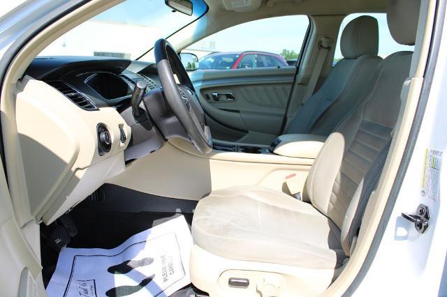 2018 Ford Taurus SE