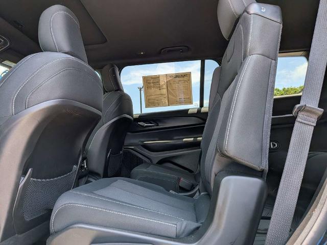 2025 Jeep Grand Cherokee L Laredo X 4x4