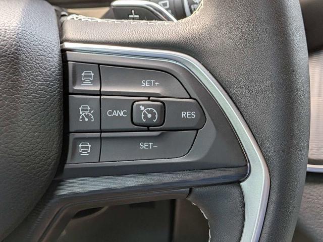 2025 Jeep Grand Cherokee L Laredo X 4x4