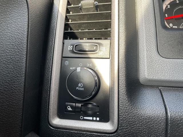 2018 Ram 1500 Express Crew Cab 4x4 5'7" Box