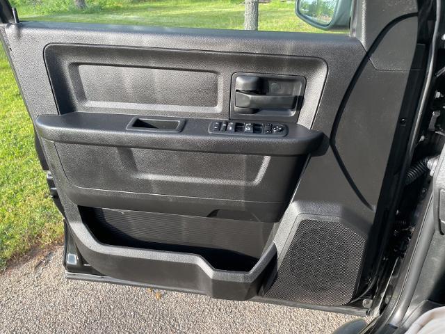 2018 Ram 1500 Express Crew Cab 4x4 5'7" Box