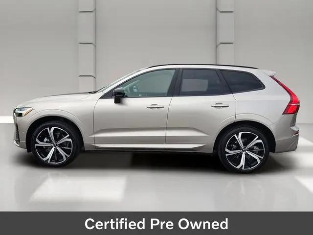 2024 Volvo XC60 B5 Ultimate Dark Theme
