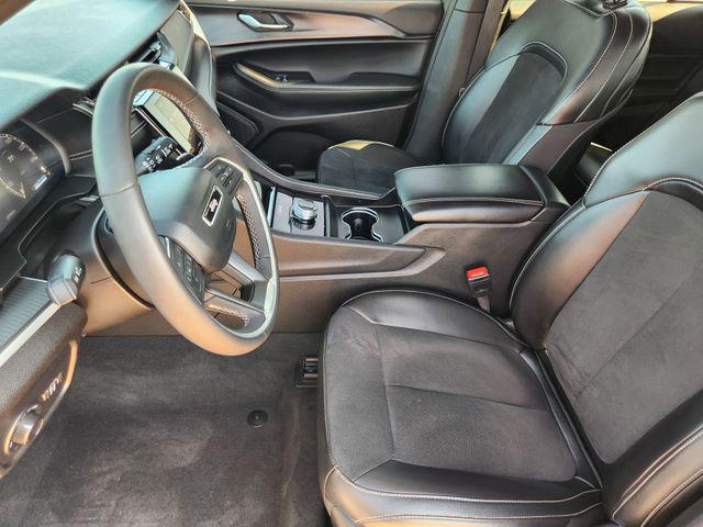 2025 Jeep Grand Cherokee Altitude 4x4