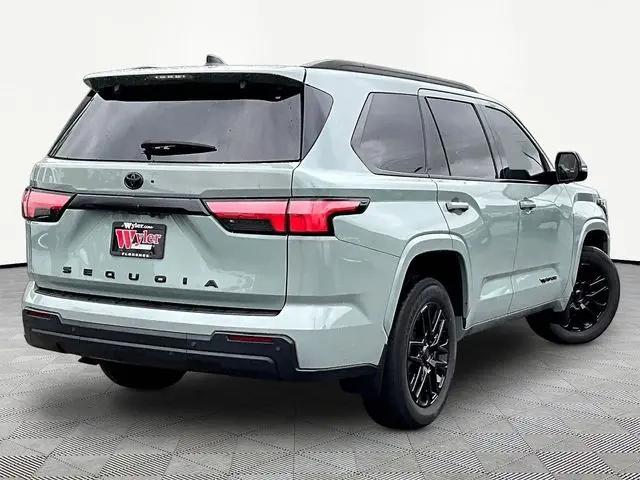 2023 Toyota Sequoia SR5