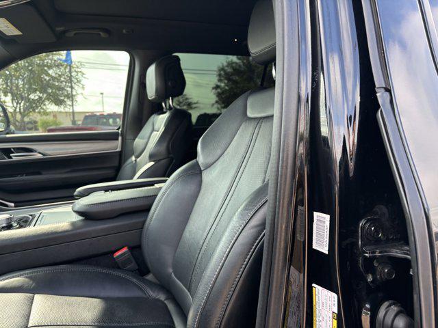 2023 Jeep Wagoneer Series II Carbide 4x4