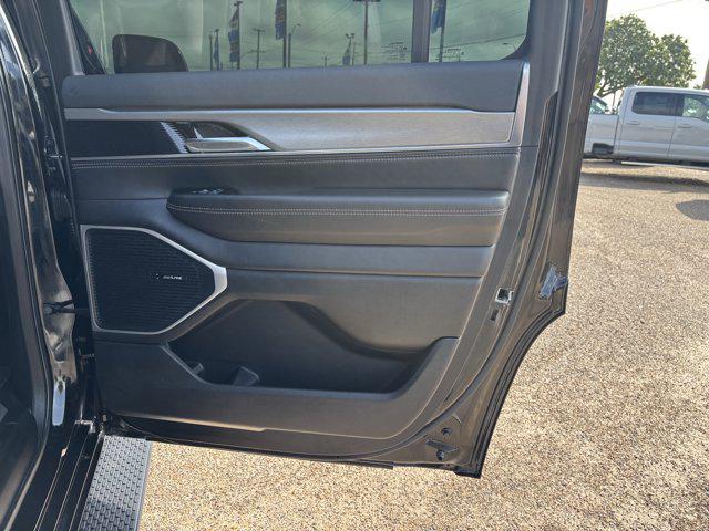 2023 Jeep Wagoneer Series II Carbide 4x4