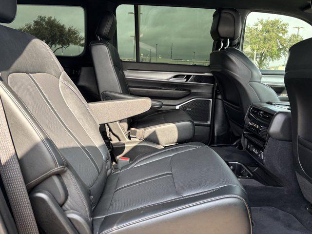 2023 Jeep Wagoneer Series II Carbide 4x4