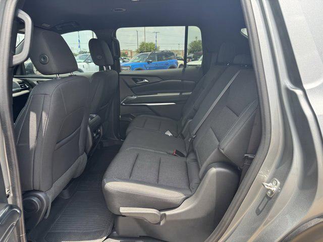 2024 Chevrolet Traverse FWD LS